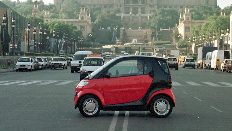 Er fällt sofort auf, doch der Smart dürfte kaum ein Gewinnbringer für Daimler sein. 