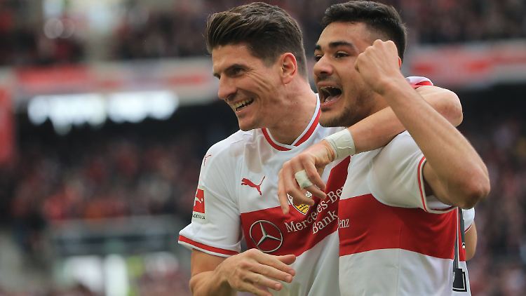 Schon nach vier Minuten trifft Mario Gomez zum 1:0.