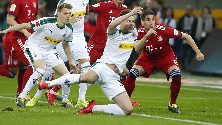 Die 1:0-Führung für den FC Bayern durch den Spanier Javi Martinez war mindestens mal umstritten.