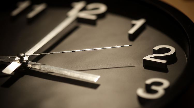 Viele EU-Bürger sind es leid, jedes Jahr die Uhr auf Sommer- beziehungsweise Winterzeit umzustellen.