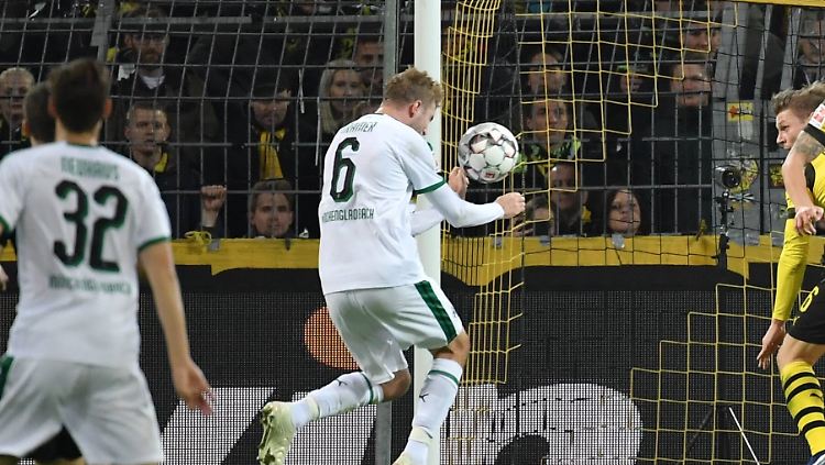 "Ich habe den Ball irgendwie an die Hand bekommen": Der Mönchengladbacher Christoph Kramer am 21. Dezember im Dortmunder Westfalenstadion.