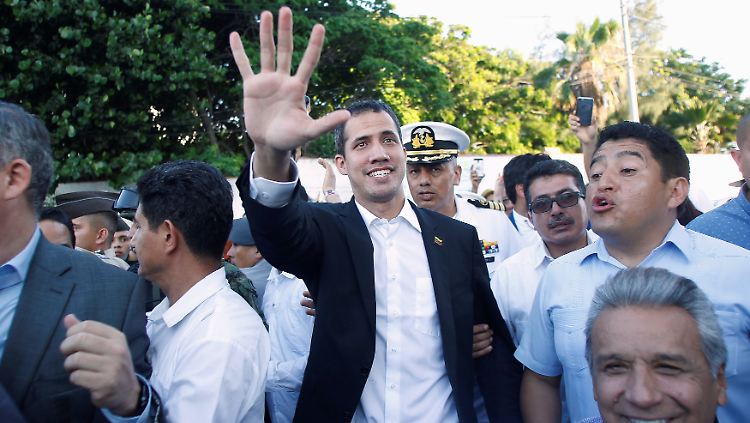 Guaidó will Maduro aus dem Amt drängen und Neuwahlen organisieren.