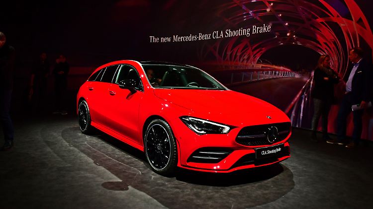 In der Front gleicht der CLA Shooting Brake dem Coupé, ist damit aber deutlich schärfer gezeichnet als der Vorgänger.