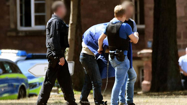 Der Terrorverdächtige Magomed-Ali C. nach einem Haftprüfungstermin beim Bundesgerichtshof.