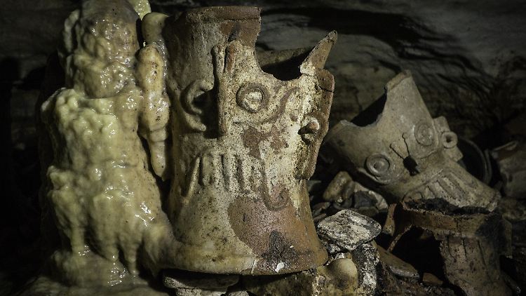 Rächergefäße für Chaac -  wegen häufiger Trockenperioden im Gebiet der Maya wurde dem Regengott eine besondere Rolle zuteil.