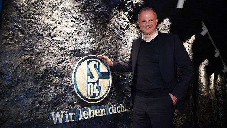 Auf Schalkes neuen Sportvorstand Jochen Schneider wartet erstmal keine leichte Aufgabe.