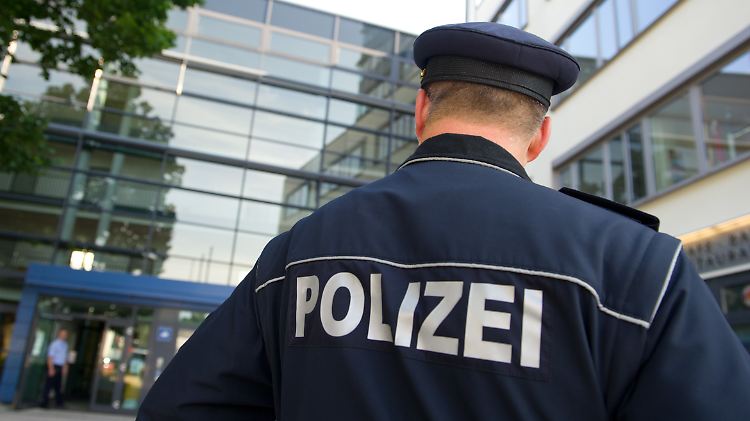 Die Polizei in Kaiserslautern ermittelt auch nach möglichen Helfern.