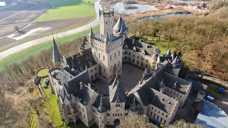 Das Schloss Marienburg zieht jährlich rund 200.000 Besucher an.