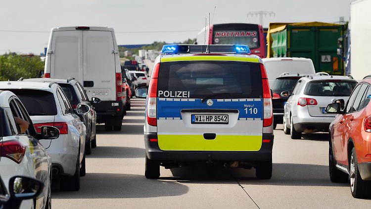 Nach dem Unfall bildete sich ein 20 Kilometer langer Stau.