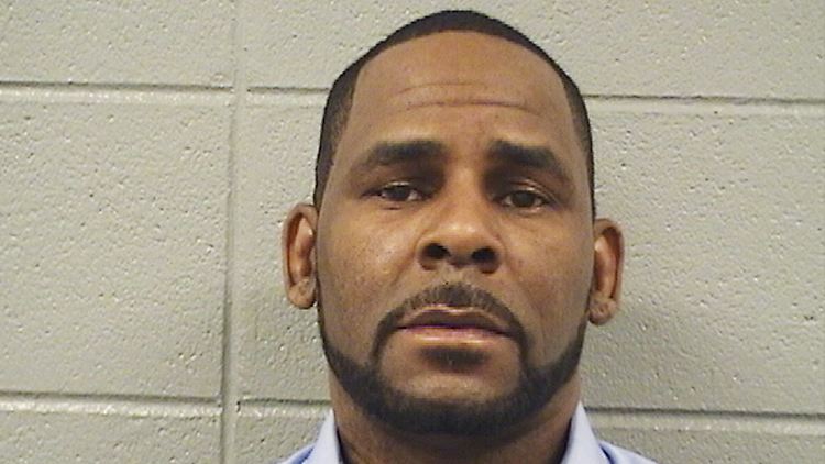 Polizeifoto von R. Kelly. Der Musiker sitzt seit Mittwoch wieder im Gefängnis.