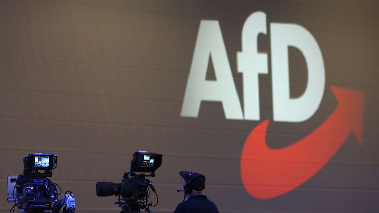 Der Verfassungsschutz will weiterhin den rechtsnationalen Parteiflügel und die Nachwuchsorganisation der AfD durchleuchten.