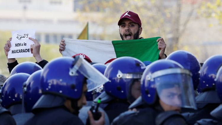 Die Proteste gegen Bouteflika halten seit Wochen an.