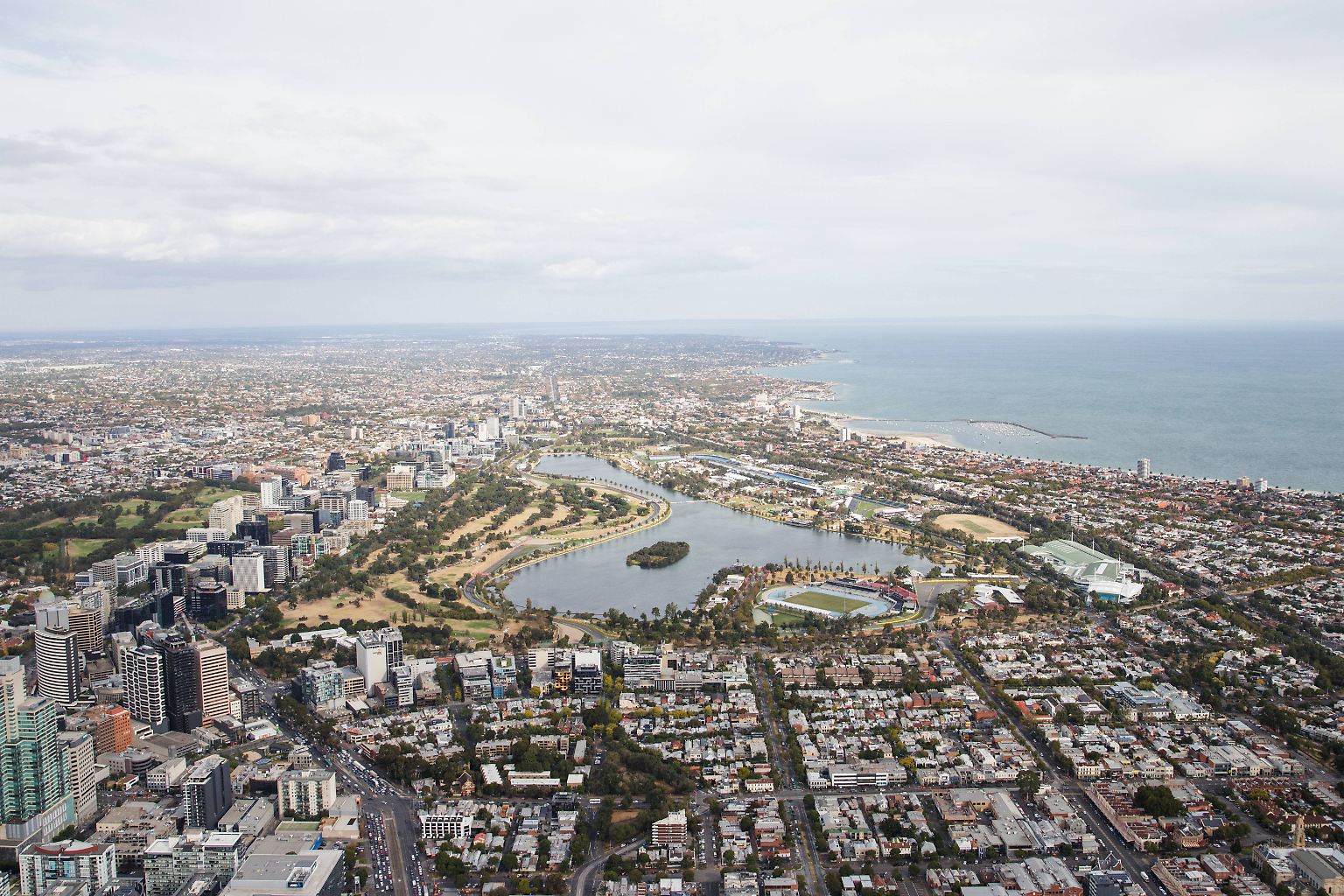 Hier startet am 17. März 2019 die 70. Formel-1-Weltmeisterschaft: Im Albert Park in Melbourne, Australien. Welche 20 Fahrer kämpfen in den 21 Rennen um Siege und Punkte?