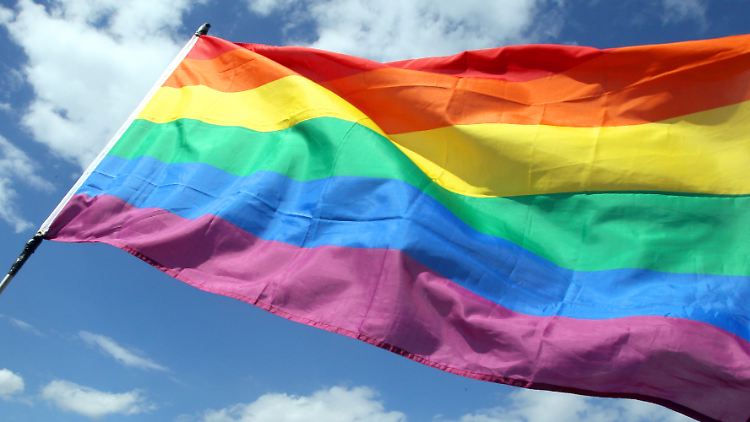Wer aufgrund seiner Sexualität verfolgt wurde, soll nun einfacher entschädigt werden können. 