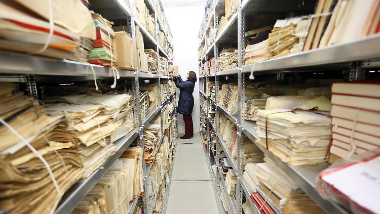 Das Stasi-Archiv umfasst 111 Kilometer Unterlagen. 