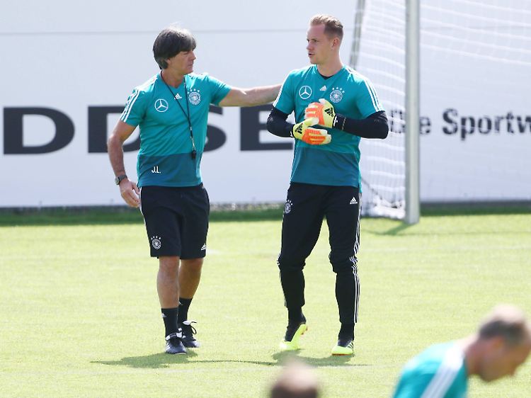 Noch ist Marc-André ter Stegen die Nummer Zwei - ob Joachim Löw bald umdenken wird?