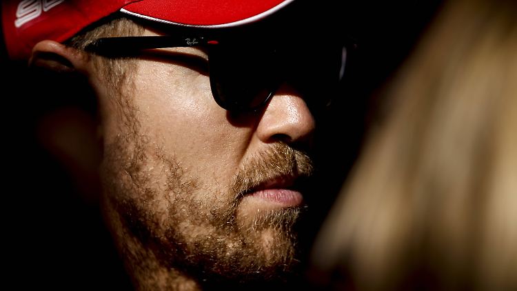 Sebastian Vettel geht der Tod des Rennleiters Charlie Whitning sichtich nah. 
