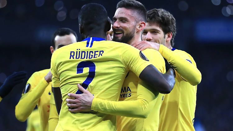 Oliver Giroud (M.) erzielte gegen Kiew einen Hattrick.