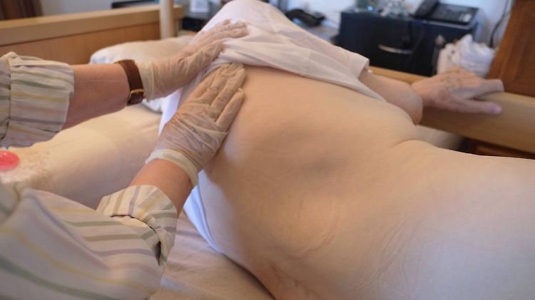 Viele Familien kommen bei der Pflege ihrer Lieben sehr schnell an ihre Grenzen. Und dann?