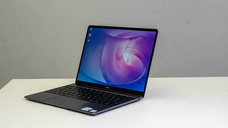 Das Huawei MateBook 13 ist ein schickes 13-Zoll-Notebook.
