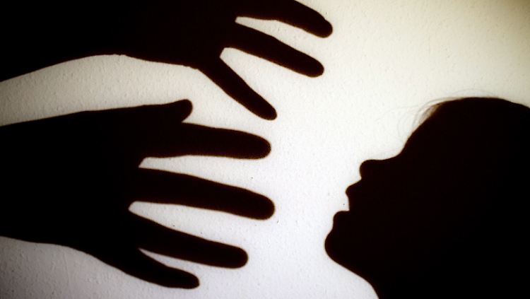 Der festgenommene Mann soll in elf Fällen Kinder missbraucht haben