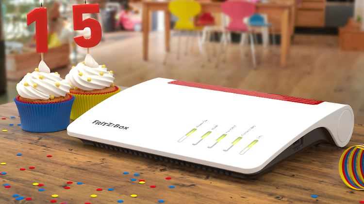 AVM feiert mit dem aktuellen Top-Modell 7590 das 15-jährige Jubiläum der Fritzbox.