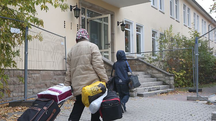 Die meisten Übergriffe richteten sich gegen Geflüchtete außerhalb von Unterkünften.
