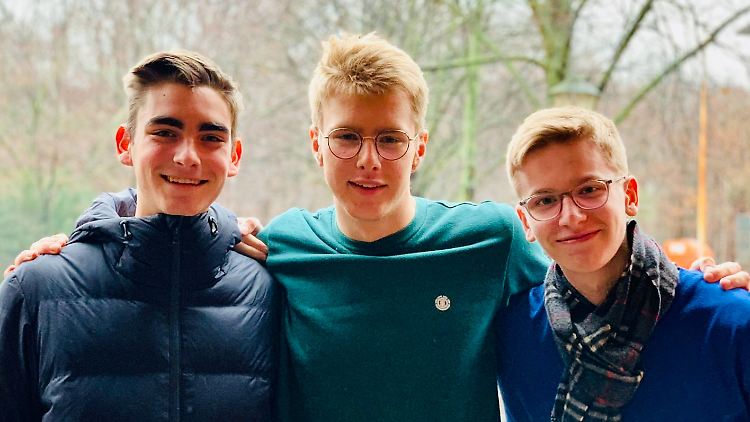 Digitalisierung in Deutschland: Drei Schüler entwickeln eine App gegen Mobbing.