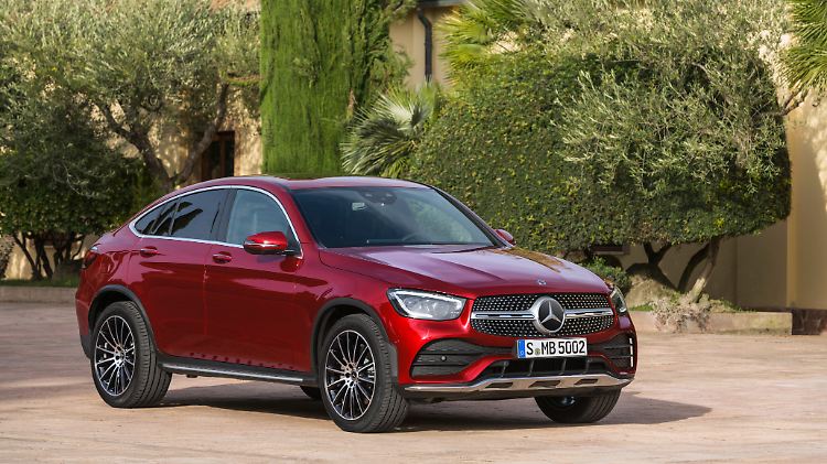 Mit dem aufgefrischten GLC Coupé will Mercedes dem BMW X4 wieder etwas entgegensetzen.