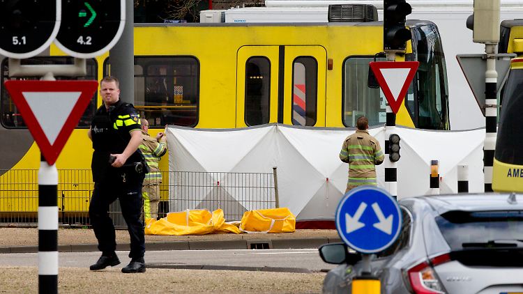 Der Täter tötete mindestens drei Menschen, neun Menschen wurden verletzt, drei davon schwer.