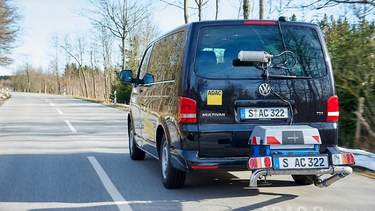 Der nachgerüstete VW T5 im Allltagstest des ADAC.