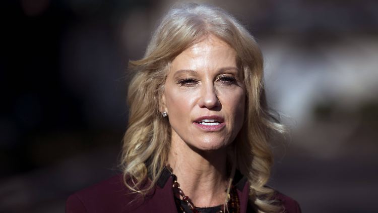 Conway und ihr Mann tragen ihren Trump-Disput öffentlich aus.