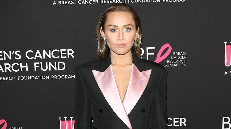 Miley Cyrus hatte sich mit der ehemaligen "The Voice"-Kandidatin angefreundet und ist erschüttert über den Verlust. 