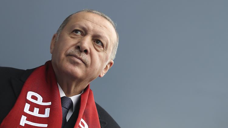 Erdogan will herausfinden, ob die Bluttat in Utrecht ein Terroranschlag oder ein Familienstreit war.