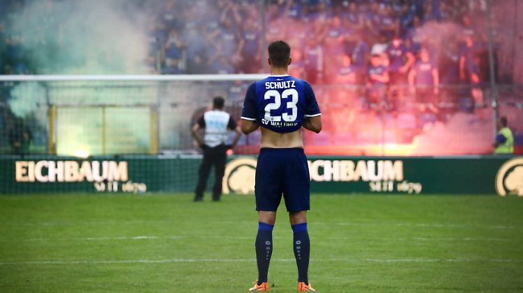 "Was damals passiert ist, war Terror im Stadion", hatte DFB-Vizepräsident Rainer Koch bei der Verhandlung gesagt. "Das war das Ende des Fußballs."