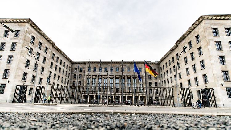 Das Finanzministerium will die Provisionen deckeln.