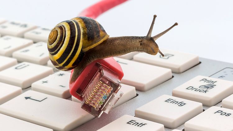 In den unterversorgten Regionen werden die Menschen von einer heute üblichen Internetnutzung ausgegrenzt.