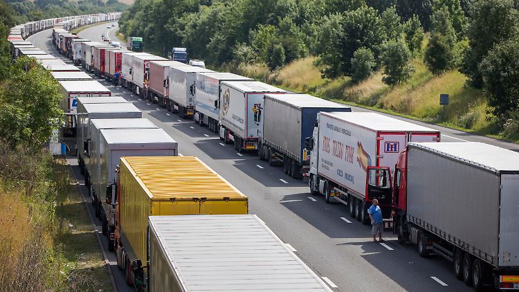 Die britische Regierung startet ihre Notfallpläne gegen den Brexit-Crash. Sie dürften kaum ausreichen.