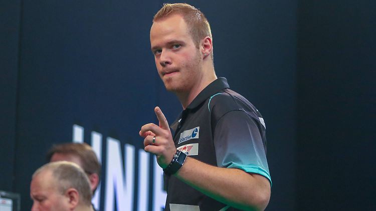 Max Hopp darf in der Darts-Premier-League antreten.