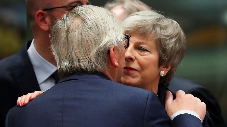 Die EU zeigt sich offen für eine Verschiebung, nun liegt der Ball wieder bei Theresa May.