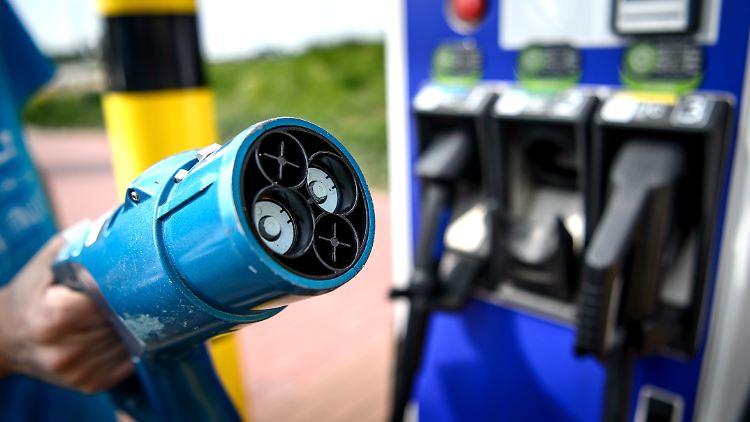 Wenn mehr Autofahrer mit einem E-Auto unterwegs sein sollen, braucht es auch noch mehr Ladestationen.
