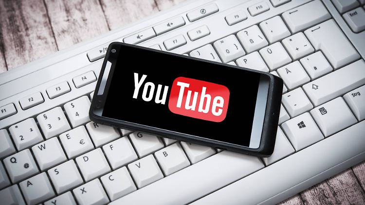 Die 48-jährige teilte die Videos auf einem erfolgreichen Youtube-Kanal. Die Zuschauer wussten aber nicht, was die Kinder durchmachen mussten.