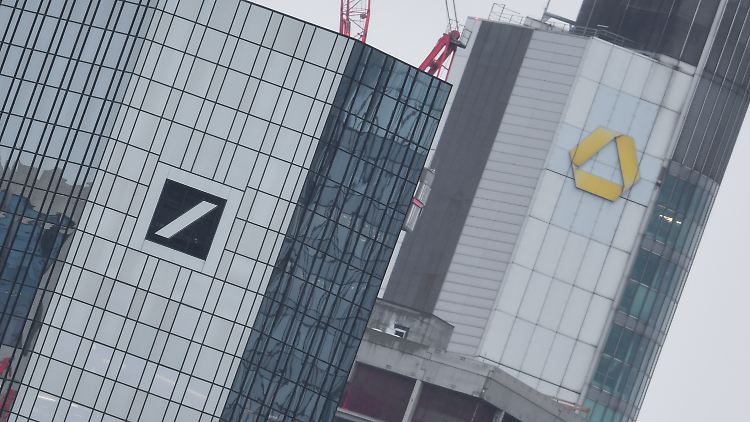 Beide Geldinstitute sondieren derzeit Fusionsmöglichkeiten.