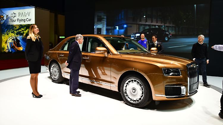 Der Markenname Aurus setzt sich zusammen aus Aurum für Gold und Rus für Russland.