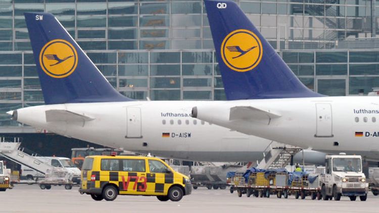 Lufthansa-Maschinen am Flughafen Frankfurt am Main. 