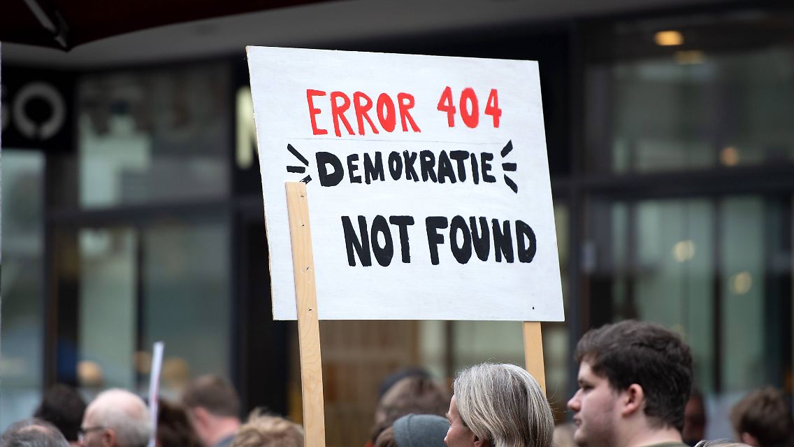 Mittlerweile signalisieren die Parteien jedoch, dass sie den Protest durchaus ernst nehmen. (Dieses und die nächsten Bilder entstanden in Bielefeld.)