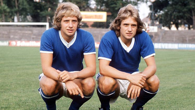Die Kremers-Zwillinge Erwin und Helmut ließen sich ihre Flausen nie austreiben. Auf Schalke wurden die beiden Fußballer zu Legenden.