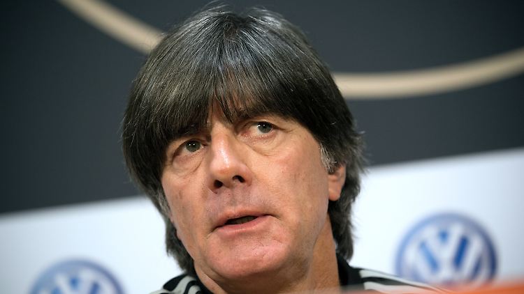 Bundestrainer Joachim Löw verpasst die nächsten beiden Spiele der DFB-Elf.