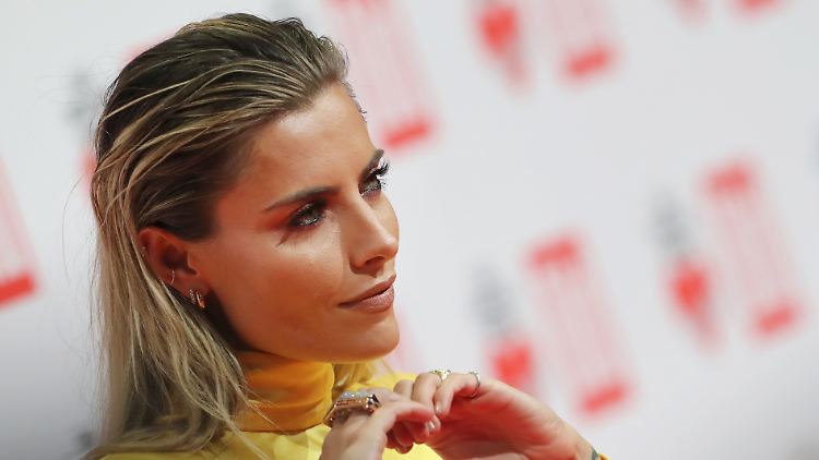 Das Herz Sophia Thomallas gehört Loris Karius.