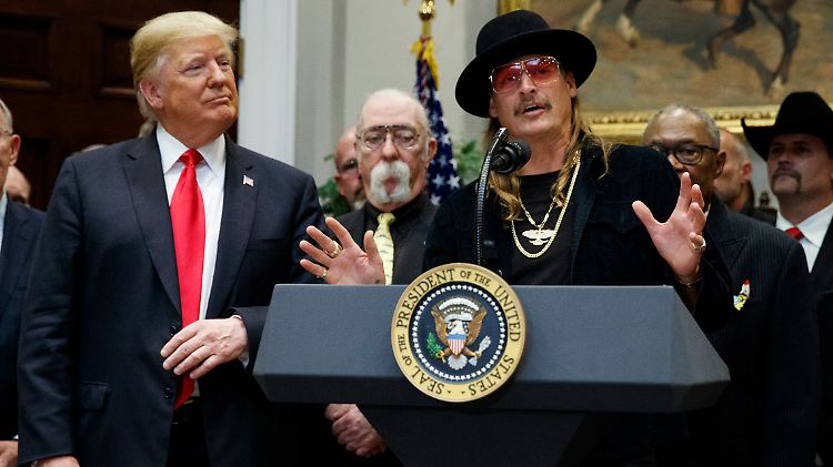 Es ist nicht das erste Mal, dass Donald Trump und Kid Rock sich gemeinsam in der Öffentlichkeit zeigen.
